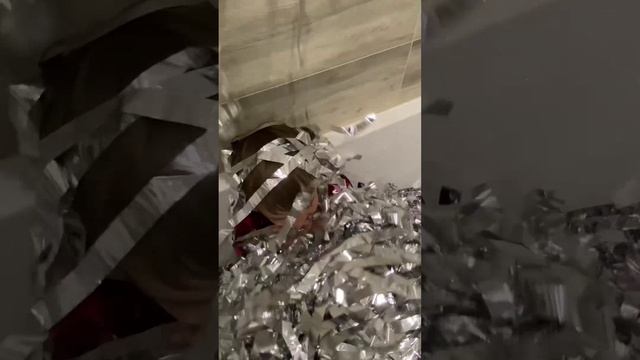 Купаюсь в ванне блёсток смотреть онлайн