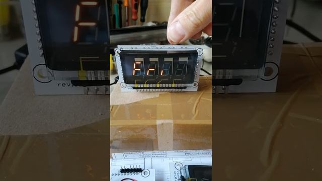 Plasma clock 4. Часы на газоразрядной панели от Vishay смотреть онлайн