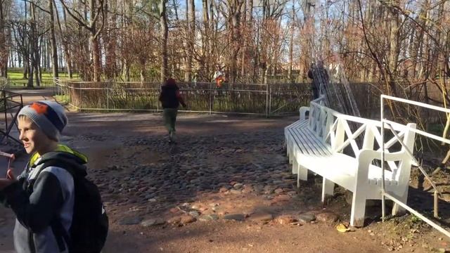 Волшебная скамейка в Петергофе смотреть онлайн
