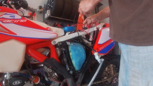 Beta Electrical Problem....SOLVED смотреть онлайн