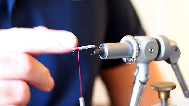 Fly Tying- The Simple One (Shad Fly) смотреть онлайн