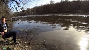 Провожу КАРАНТИН с пользой. Ловлю краснопёрку НА РЕКЕ в конце марта.