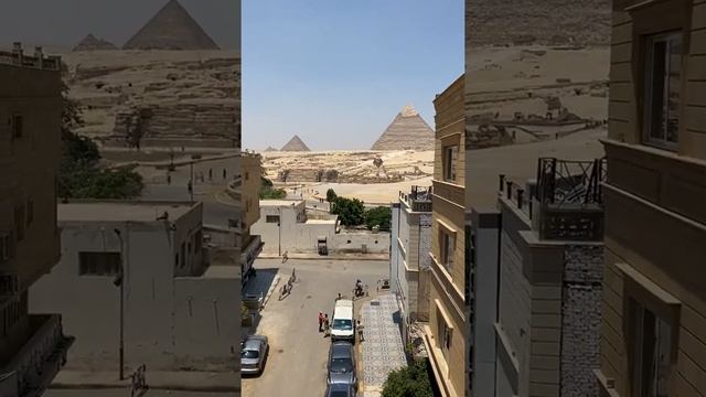 Вид на пирамиды с балкона отеля Hayat Pyramids View Hotel смотреть онлайн