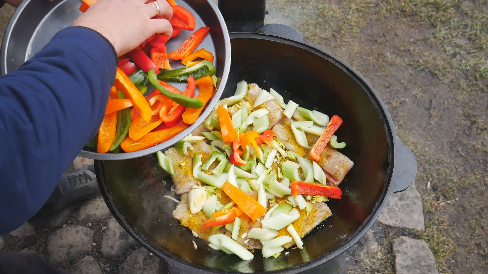 Рыбная буглама в казане на костре. Вкусный и простой рецепт смотреть онлайн