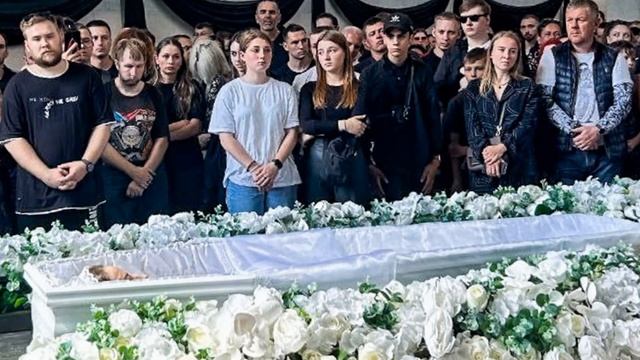 КАДРЫ ДО СЛЕЗ! Фото с похорон блогерши- МотоТаня (Татьяна Озолина) смотреть онлайн