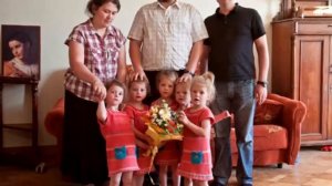 Пятерняшкам АРТАМКИНЫМ уже 16 ЛЕТ! Как выглядят и живут ДЕТИ, которых спасли БРИТАНСКИЕ врачи