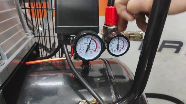 в компрессоре шипит воздух при уменьшении значения на регуляторе давления смотреть онлайн