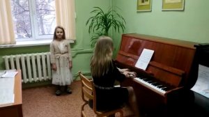 Детская песня «Мишка с куклой пляшут полечку»