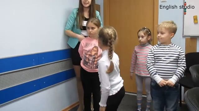Active game with prepositions for preschoolers or for primary school смотреть онлайн