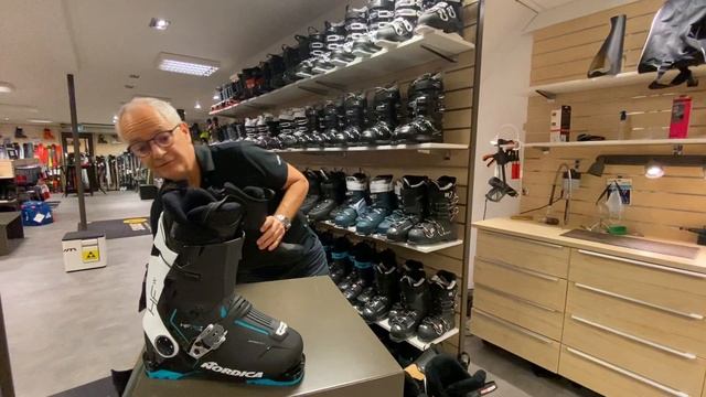 Nordica HF lijn centraal achterinstap skischoen смотреть онлайн