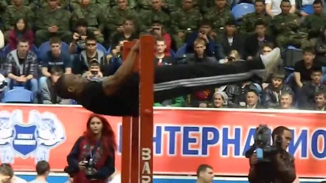 Небольшая часть выступления с чемпионата в Астане 27.04.2013 Street Workout смотреть онлайн