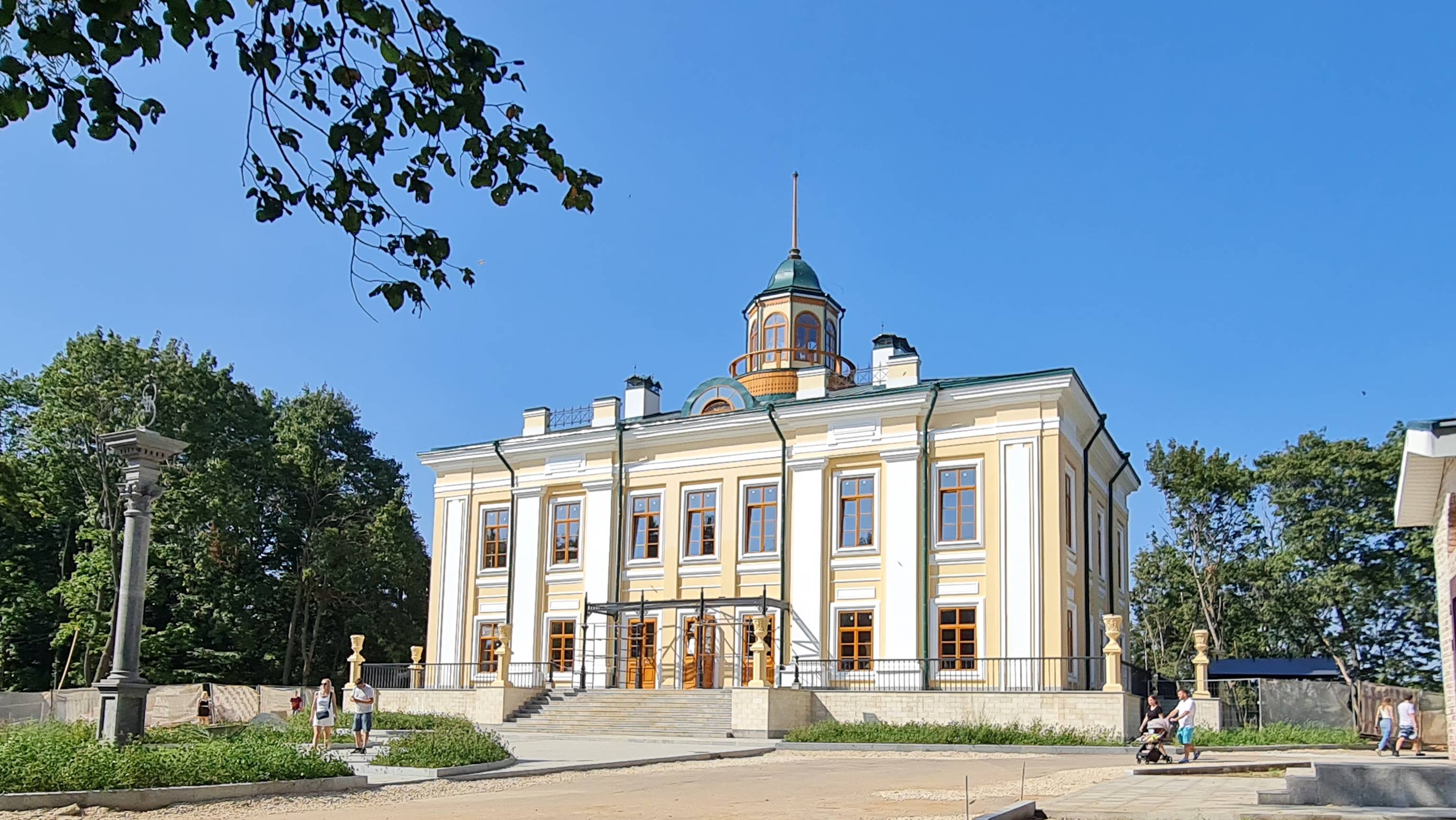 #Усадьба Нарышкиных Сюда приезжали великие гости: императрица Екатерина Великая, короли, писатели.. смотреть онлайн