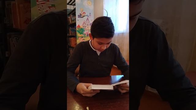 Страна читающая — Эмир Киреев читает произведение «ДОБРОТА» Э. А. Асадова смотреть онлайн