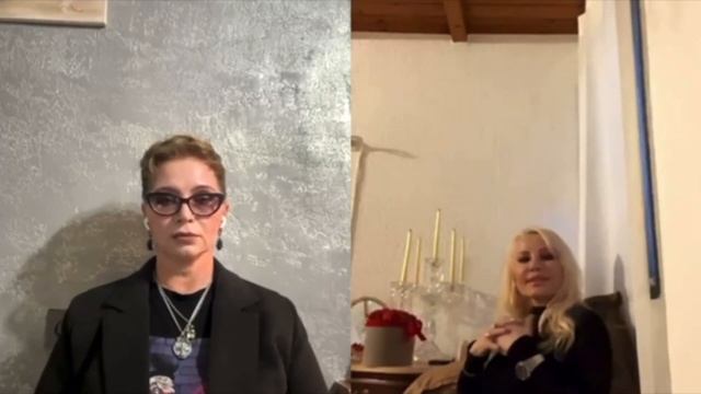 Интервью с Атиной Зюпингер / Interview with Athena Zuppinger смотреть онлайн