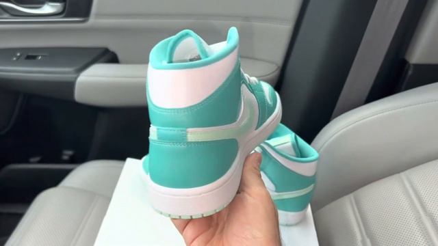 Jordan 1 Mid Washed Teal Womens Shoes смотреть онлайн