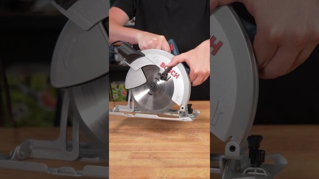Недорогая и Крутая ПИЛА #bosch #столярка #стройка смотреть онлайн