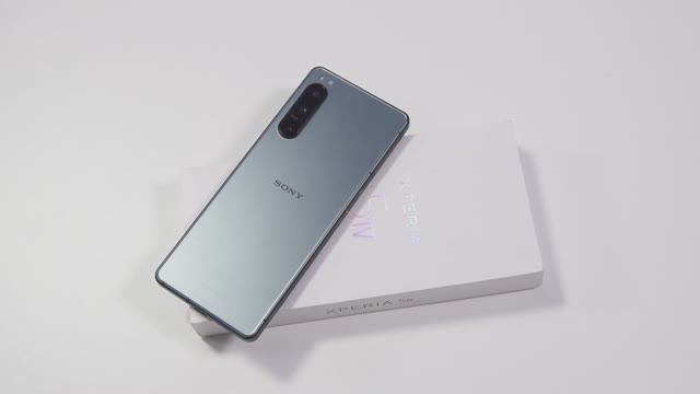 Смартфон с вопросами! Sony Xperia 5 IV смотреть онлайн