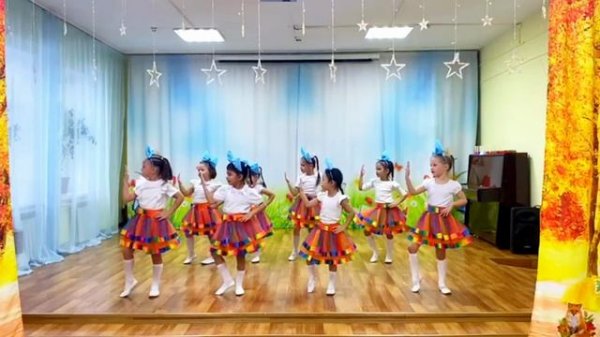 Танец "Модница"