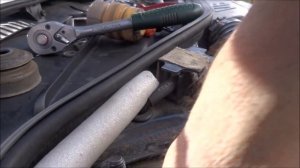 Замена пылника на передней стойки АУДИ 100С4