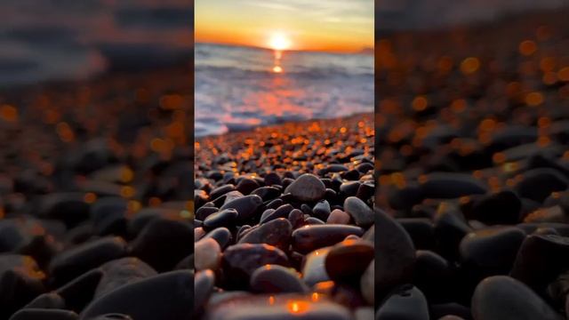 Закат.Море.Пляж😍 #2023 #риелторсочи #недвижимостьсочи #море #житьуморя #закат #черноеморе #сочи смотреть онлайн