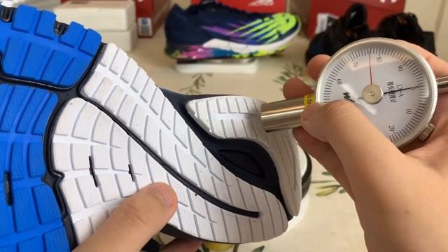 New Balance 860 v10 稳中带点弹 смотреть онлайн