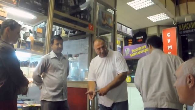 чеченец и индус на ВДНХ смотреть онлайн