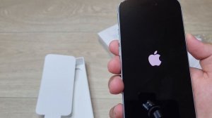 Смартфон Apple 🍎 iPhone "15" в голубом цвете из Калифорнии, распаковка 📦 с подарками.