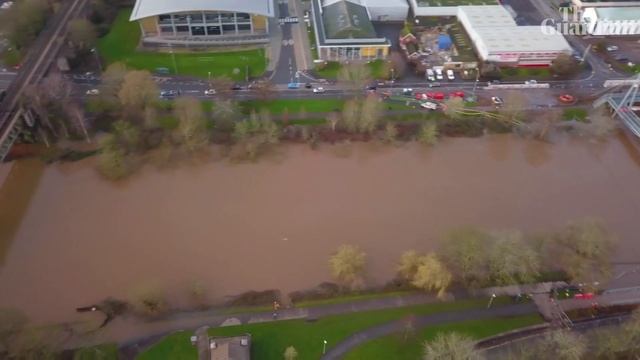 Aerial footage shows flooding around Worcester after heavy rain смотреть онлайн