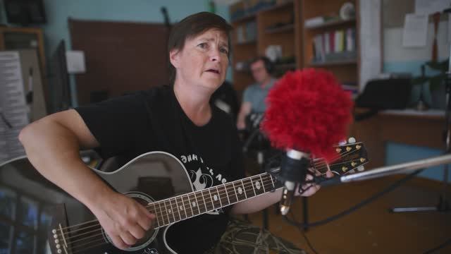 Колыбельная 1 ("На лес опускается темная ночь...")