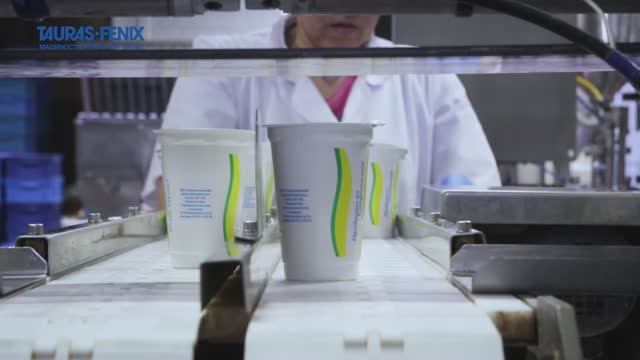 Упаковочное оборудование. Розлив молочной продукции в стаканчики фасовочном автомате ПАСТПАК 2Р смотреть онлайн