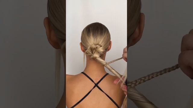 Красивый пучок с косами, простая и быстрая укладка