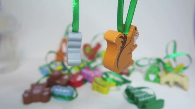 Набор елочных игрушек из дерева "Детский", ТМ "Томик" смотреть онлайн