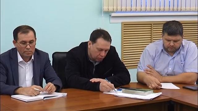 В городской администрации состоялось еженедельное плановое совещание. смотреть онлайн