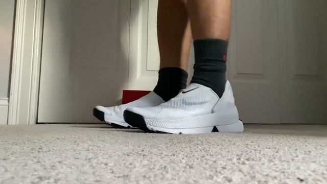 Reviewing The Nike Go FLYEASE