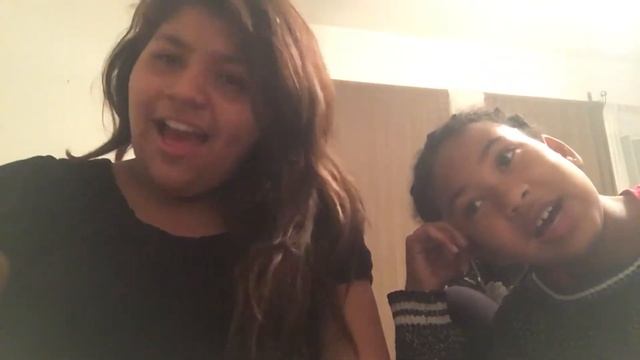 Sing with my friend Mia смотреть онлайн