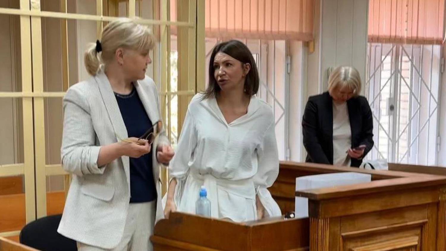 Блиновская теперь банкрот. А кто будет гасить 1,4 млрд рублей налогов? смотреть онлайн