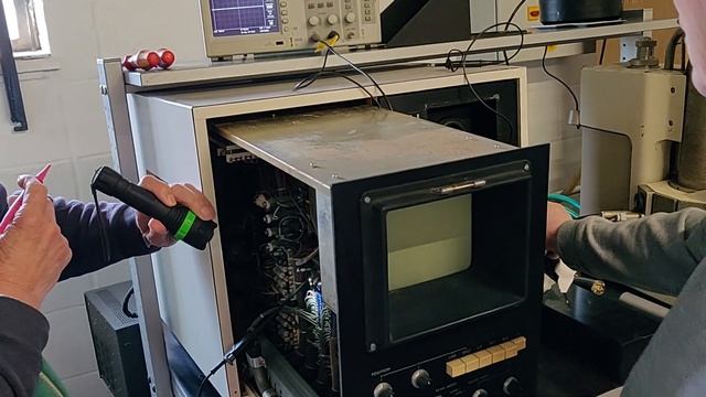 ISI Super 1: Scanning Electron Microscope (SEM) Restoration смотреть онлайн