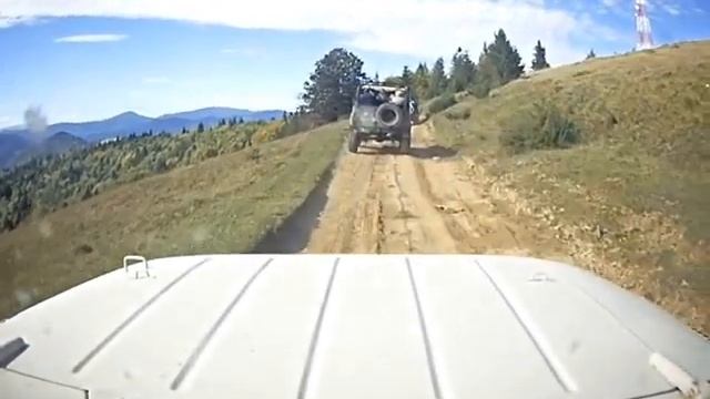 подорожи горами ГАЗ 69, УАЗ фаэтон смотреть онлайн