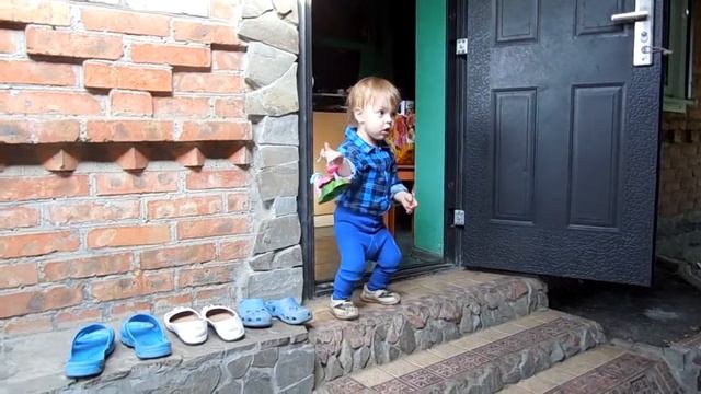 Малыш танцует !!!Смотреть Всем,полный улёт!!! смотреть онлайн