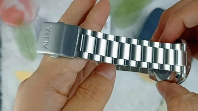Alba Mechanical Blue Dial Silver Stainless Steel, Case Silver смотреть онлайн