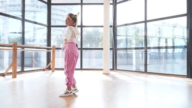 целых 20 минут зажигательного танца смотреть онлайн