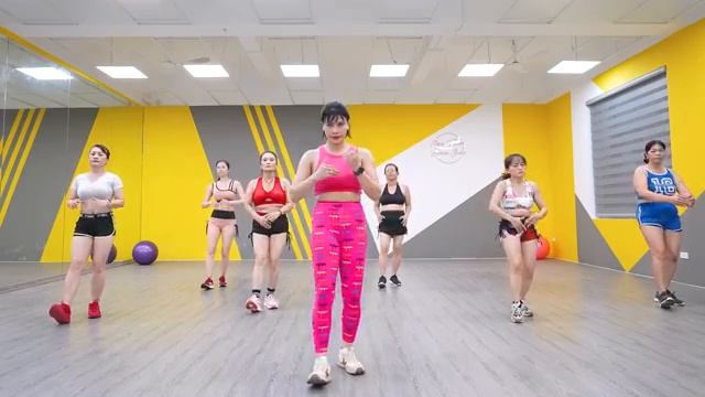 целых пол часа зажигательных танцев для похудения 🧘 смотреть онлайн