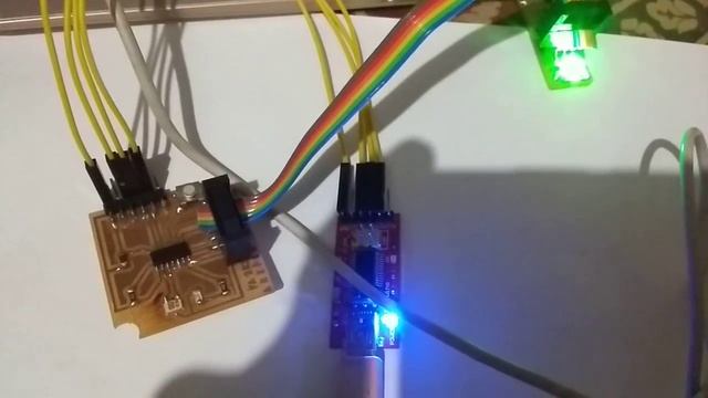 LED blink test on Hello Board by Arduino IDE смотреть онлайн