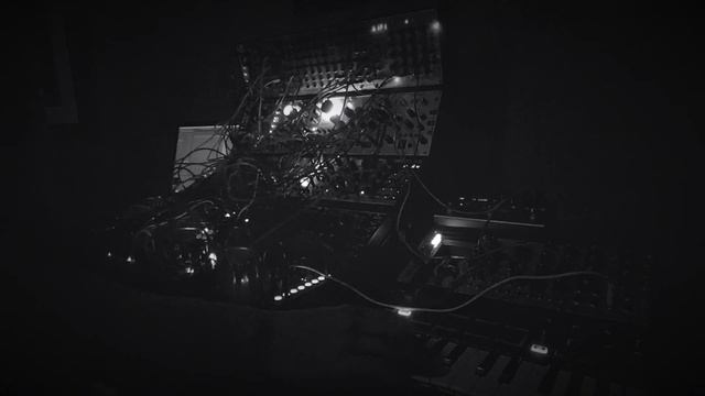 Slow Ridin - Eurorack Modular Jam смотреть онлайн