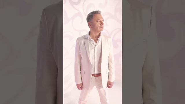 Вы готовы к Подаркам Судьбы? В Новый год Всё Произойдет! Александр Добронравов #shorts #белаязима смотреть онлайн