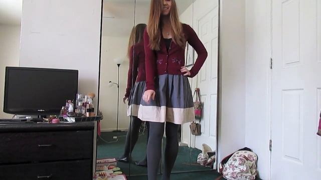 Outfit of the day: Urban Outfitters dress, Hollister cardigan, grey tights смотреть онлайн
