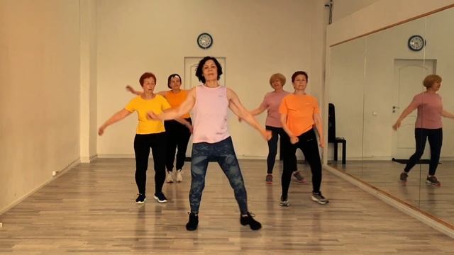 Танцуем 3 минуты и развиваем координацию смотреть онлайн