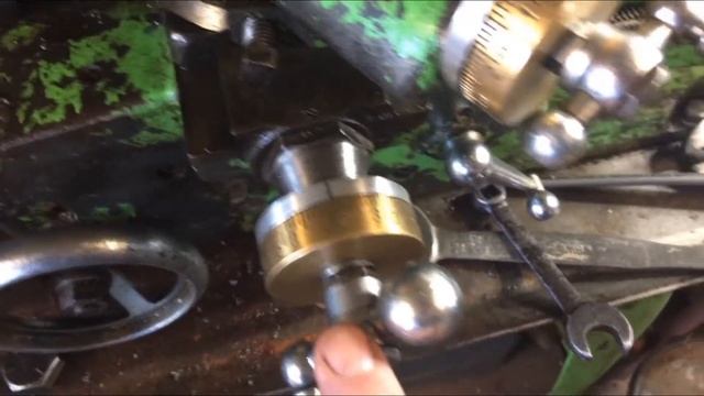 How to Cut a Metric Thread on an Imperial Lathe For a Fire Poker смотреть онлайн