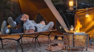 Одиночный кемпинг в лесу с моей собакой . Шашлык из свиной грудинки . Дровяная печь ASMR