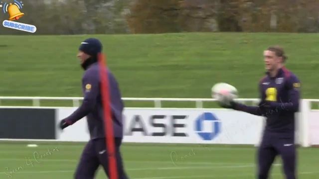 Разминка с мячом - Сборная Англии смотреть онлайн